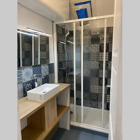 Face - 95m2 - 3ch Vue - 8 Personnes Apartment